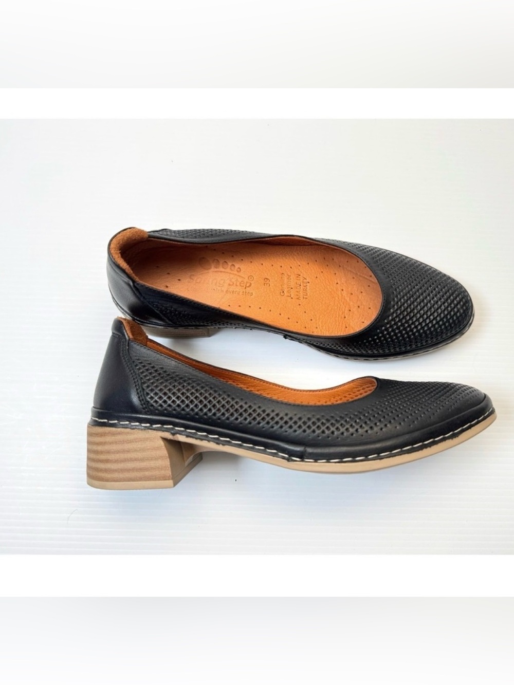 Spring Step Celaya Pump Women 39 US 8.5 EUC $130 Perforated Leather Comfort Heel